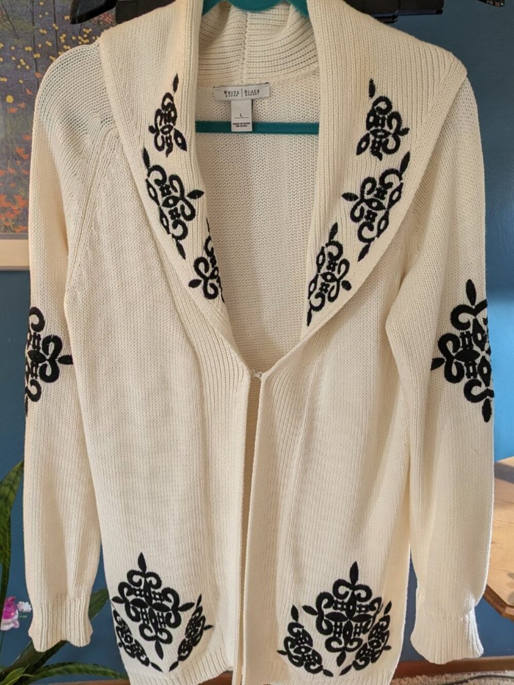 White House. Black Market Cardigan Sweater Large Cream Embroidered Great!